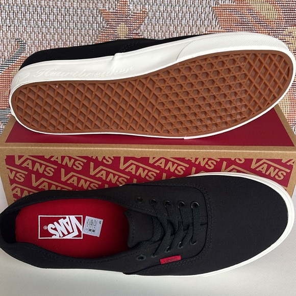 Vans WMNS Authentic
Secret Lover Black
VN000BW5BLK
Sneakers - Picture 13 of 16